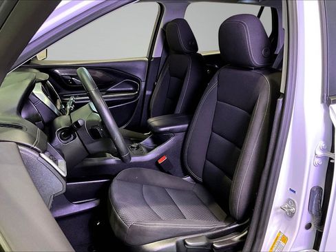 Used 2024 GMC Terrain SLE FWD image 21