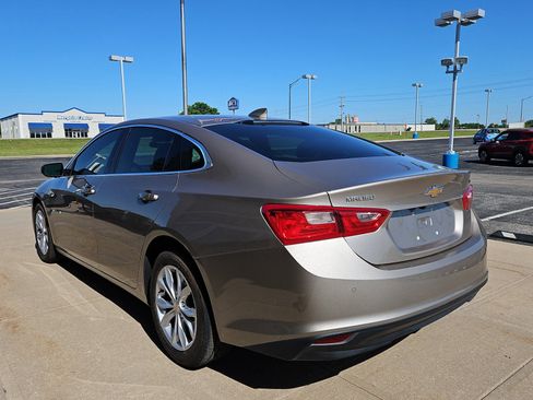 Used 2025 Chevrolet Malibu LT FWD image 3