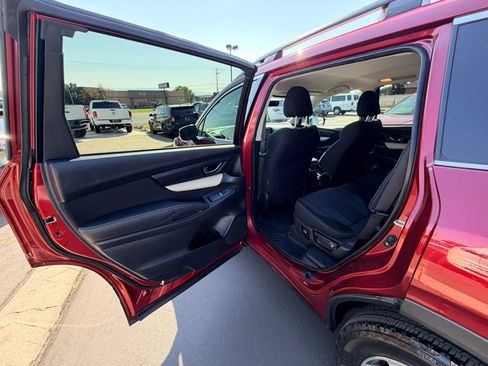 Used 2022 Subaru Ascent Premium w/ Convenience Package AWD/4WD image 20