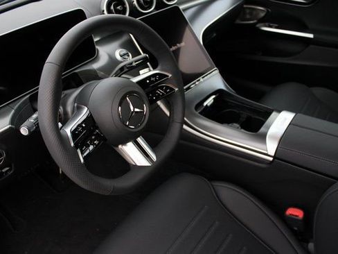 Used 2024 Mercedes-Benz C 300 4MATIC Sedan image 2