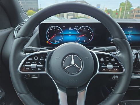 Certified 2023 Mercedes-Benz GLA 250 4MATIC w/ Premium Package image 20