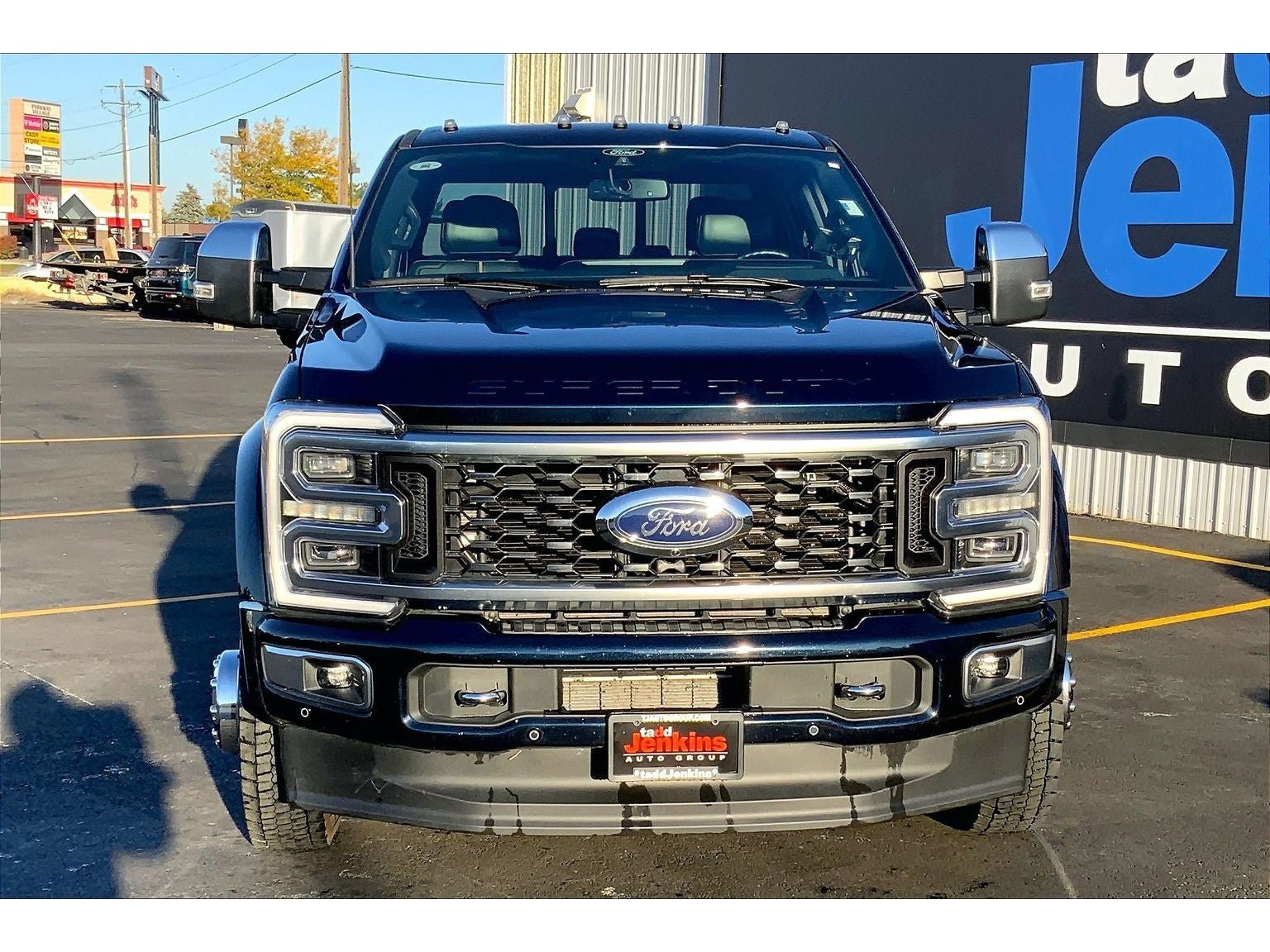 Used 2024 Ford F450 Platinum w/ FX4 Off-Road Package AWD/4WD image 3