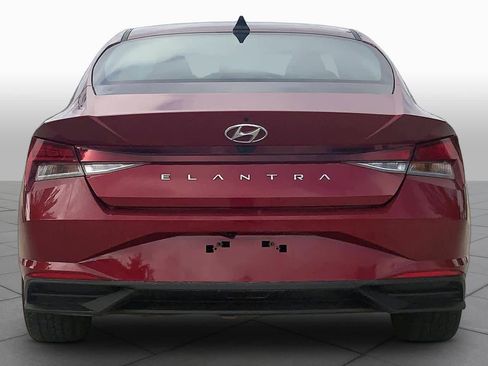 Used 2023 Hyundai Elantra SEL w/ Convenience Package FWD image 5