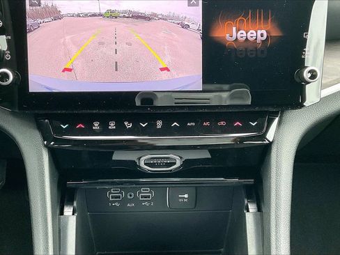 New 2026 Jeep Grand Cherokee L Limited image 18