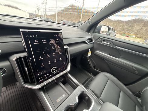 New 2025 GMC Acadia Elevation w/ Elevation Premium Package image 49