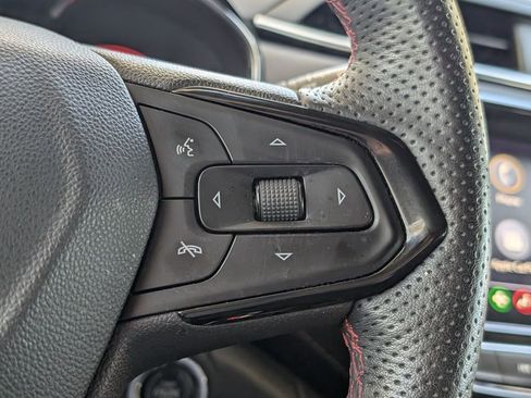 Used 2023 Chevrolet TrailBlazer RS w/ Sun and Liftgate Package image 32