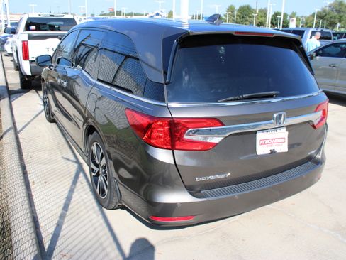 Used 2018 Honda Odyssey Elite image 5