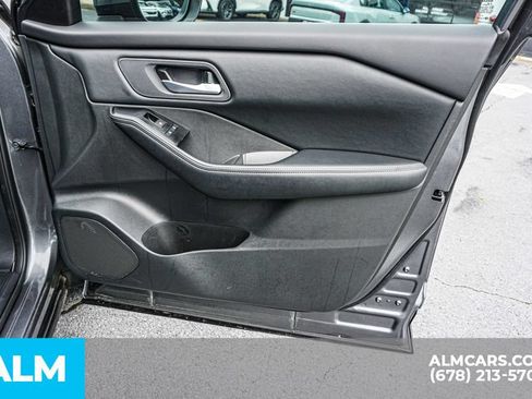 Used 2025 Nissan Rogue SV FWD image 50