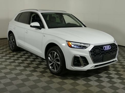 Used 2023 Audi Q5 2.0T Premium Plus w/ Premium Plus Package AWD/4WD image 1