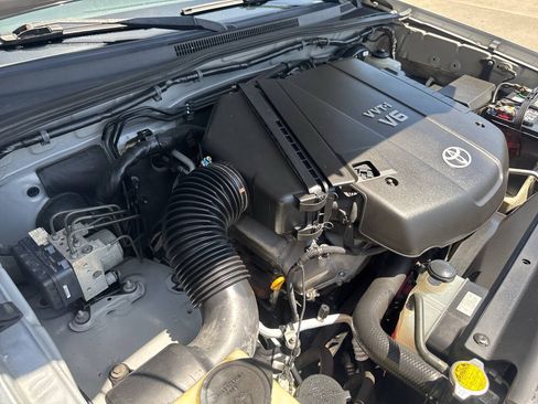 Used 2006 Toyota Tacoma PreRunner RWD image 26