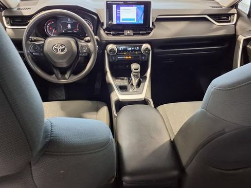 Used 2025 Toyota RAV4 XLE AWD/4WD image 19
