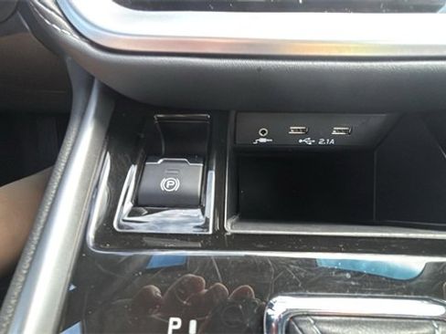 Used 2022 Subaru Outback Limited image 18