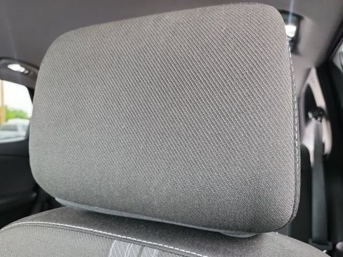 Used 2025 Chevrolet Blazer LT FWD image 30