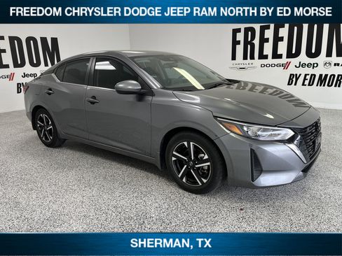 Used 2024 Nissan Sentra SV image 3