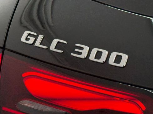 Certified 2023 Mercedes-Benz GLC 300 image 21
