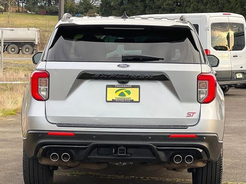 Used 2022 Ford Explorer ST w/ Equipment Group 401A image 5