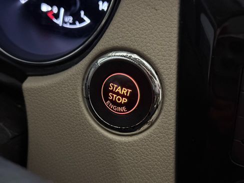 Used 2016 Nissan Rogue SL w/ SL Premium Package image 39