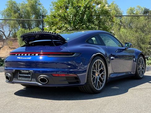 Used 2022 Porsche 911 Carrera 4S AWD/4WD image 35