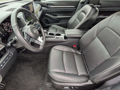 Used 2025 Nissan Altima 2.5 SL FWD image 11