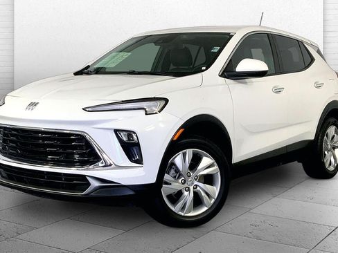Used 2025 Buick Encore GX Preferred AWD/4WD image 13