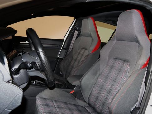 Used 2022 Volkswagen GTI SE image 31