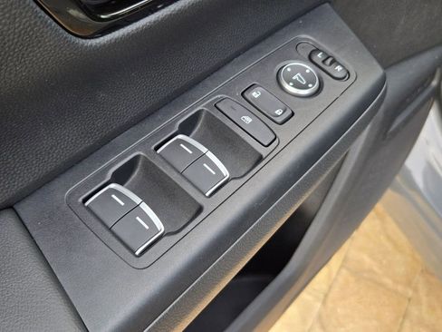 Used 2024 Honda CR-V EX-L image 12