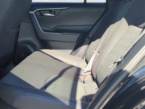 Used 2023 Toyota RAV4 SE image 16