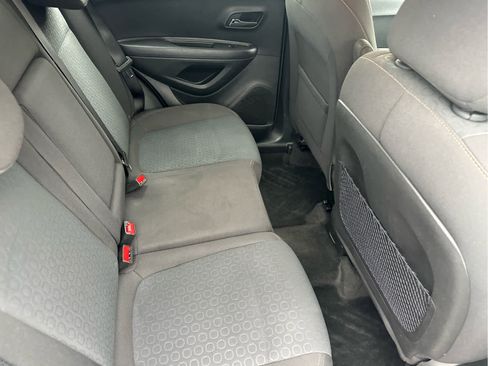 Used 2020 Chevrolet Trax LS image 14