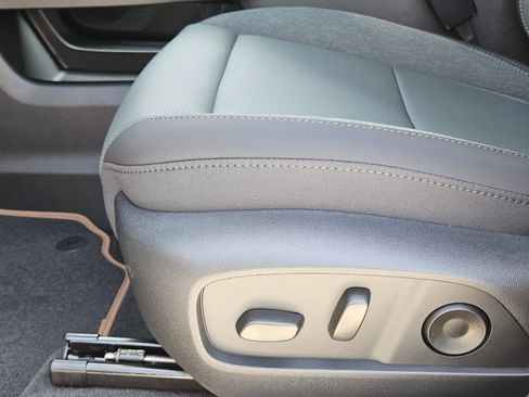 New 2026 GMC Terrain AT4 AWD/4WD image 17