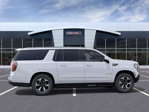 New 2026 GMC Yukon XL AT4 w/ AT4 Premium Plus Package AWD/4WD image 29