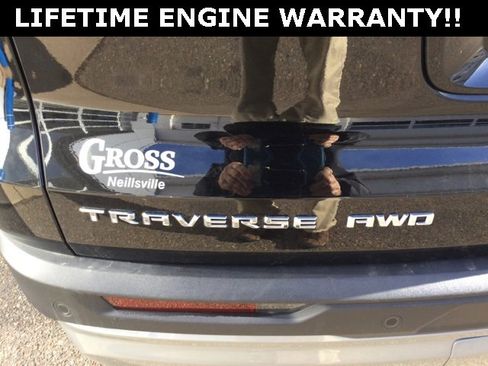 Used 2025 Chevrolet Traverse LT image 28
