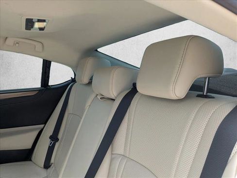 Used 2023 Lexus ES 350 Ultra Luxury w/ Accessory Package (Z2) FWD image 17