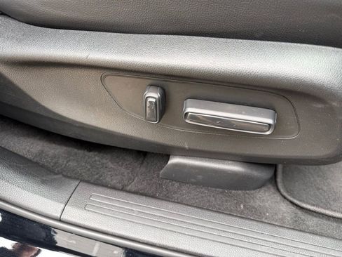Used 2025 Honda CR-V EX-L image 45
