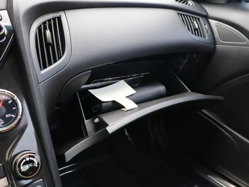 Used 2015 Hyundai Genesis 3.8 RWD image 17