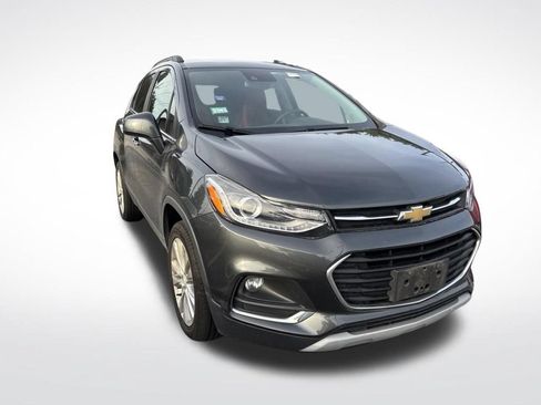 Used 2018 Chevrolet Trax Premier w/ LPO, Protection Package AWD/4WD image 6