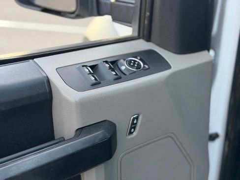 Used 2017 Ford F550 4x4 Crew Cab Super Duty image 24