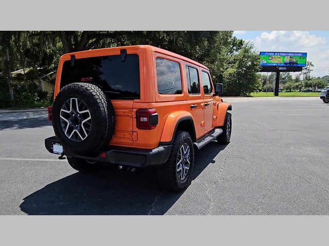 New 2025 Jeep Wrangler Unlimited Sahara AWD/4WD image 31
