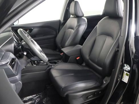Used 2025 Subaru Forester Limited w/ Popular Package #1 AWD/4WD image 32