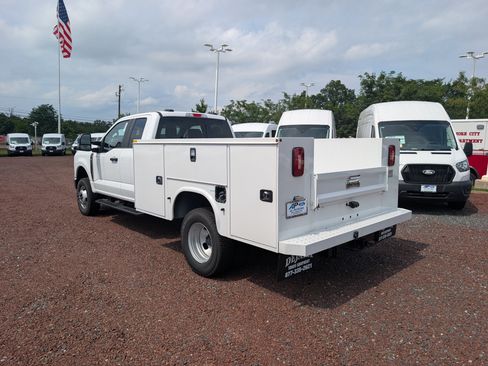 New 2026 Ford F350 XL w/ XL Chrome Package AWD/4WD image 3