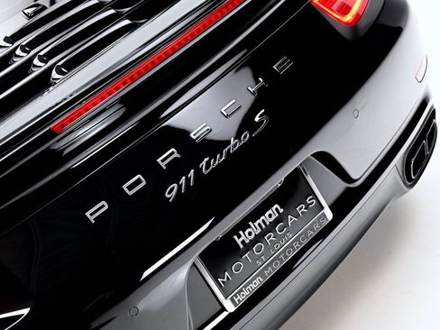Used 2014 Porsche 911 Turbo S image 27