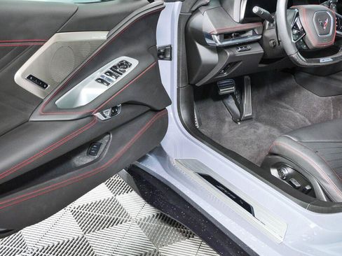 Used 2024 Chevrolet Corvette Z06 RWD image 8