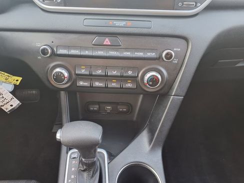 Used 2021 Kia Sportage LX FWD image 25