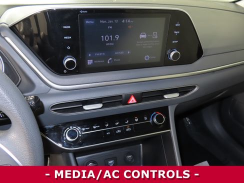 Used 2022 Hyundai Sonata SE image 14