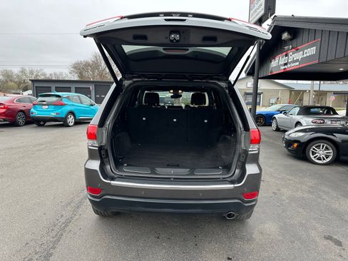 Used 2019 Jeep Grand Cherokee Limited image 11