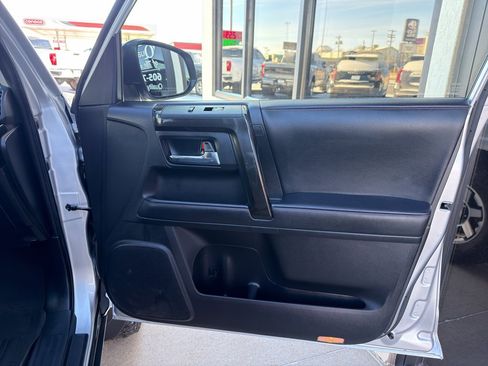 Used 2021 Toyota 4Runner TRD Off-Road image 14