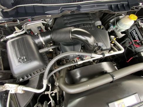 Used 2017 RAM 1500 Express image 26