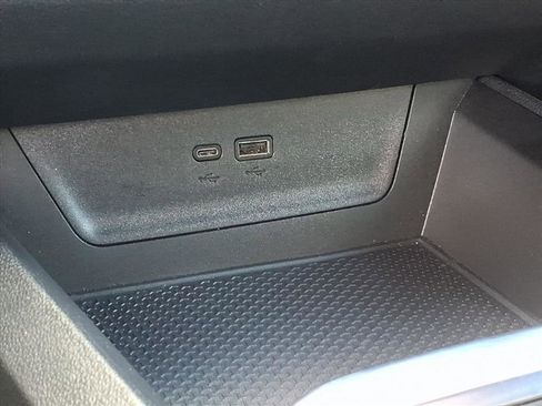 Used 2026 Chevrolet Equinox LT w/ Convenience Package II image 26