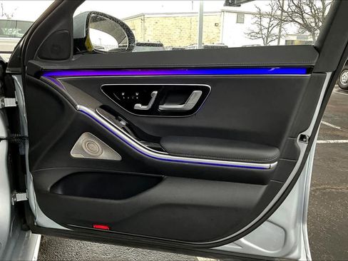Certified 2022 Mercedes-Benz S 500 4MATIC image 22