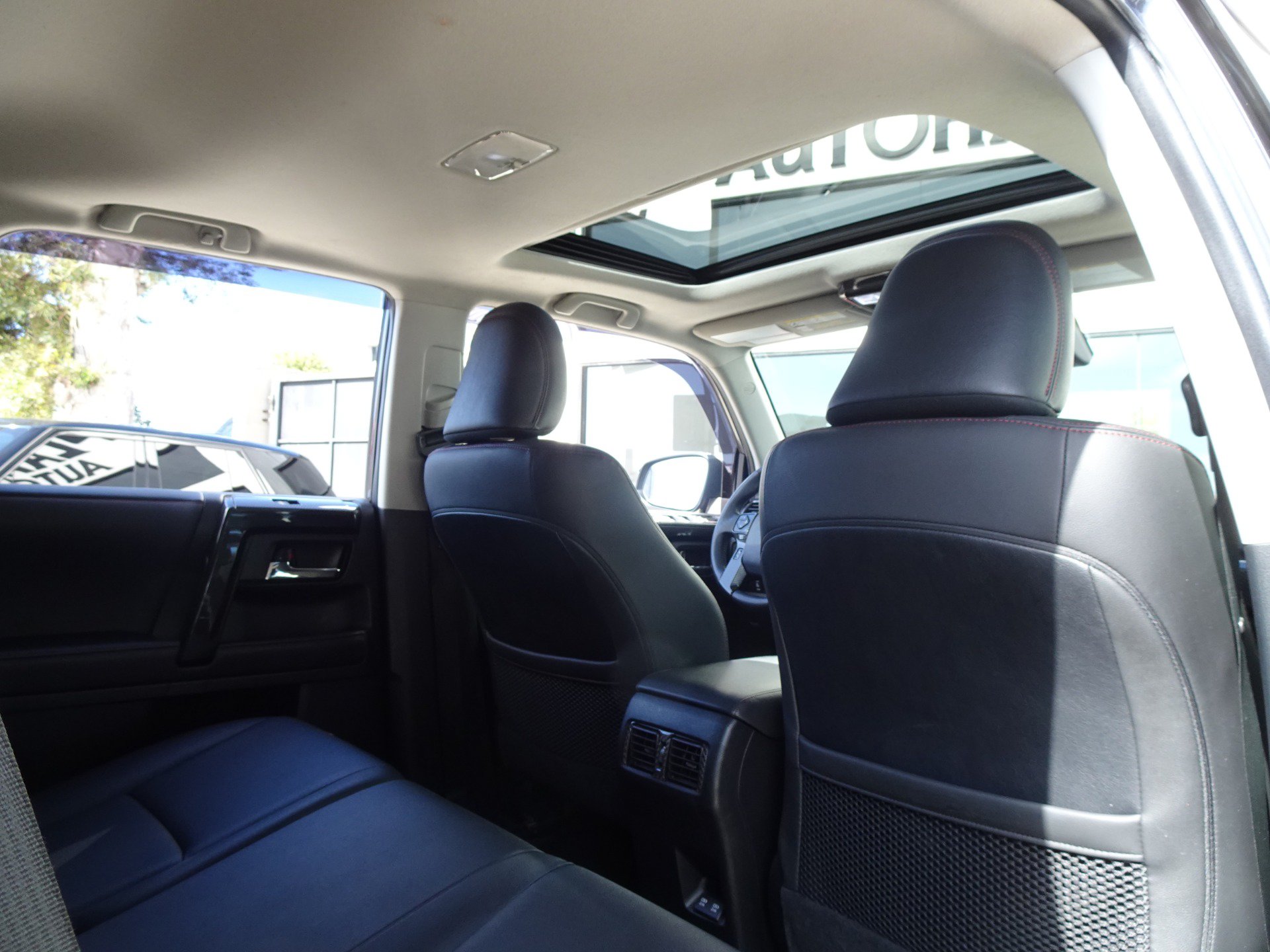 Used 2021 Toyota 4Runner Venture w/ Moonroof Package AWD/4WD image 19
