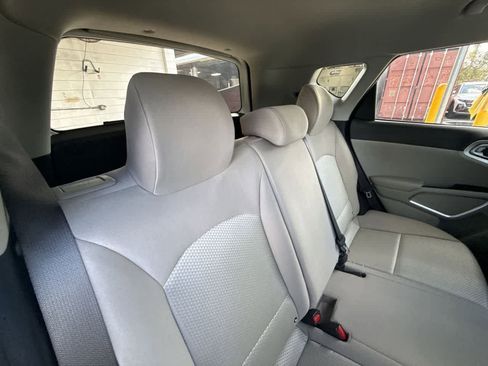 Used 2025 Kia Soul LX w/ LX Technology Package FWD image 26